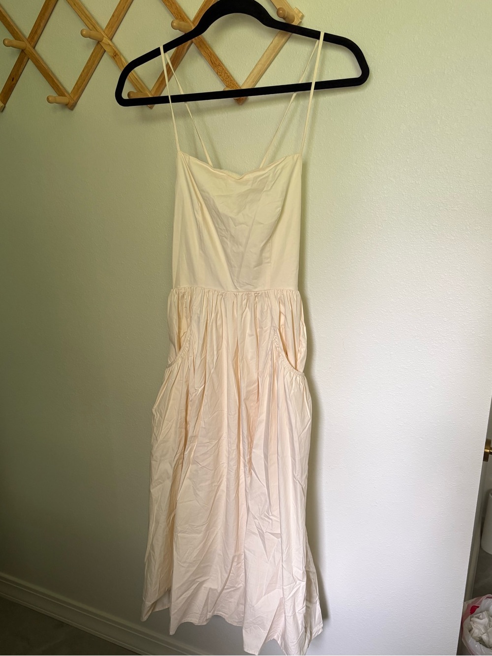 AUREUM Cream Midi Dress